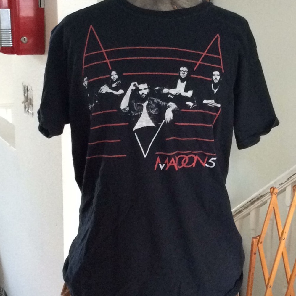 Maroon 5 concert shirt